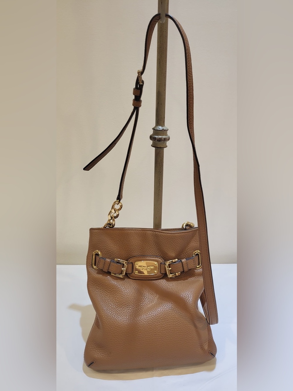 MICHAEL KORS brown pebbled leather crossbody bag